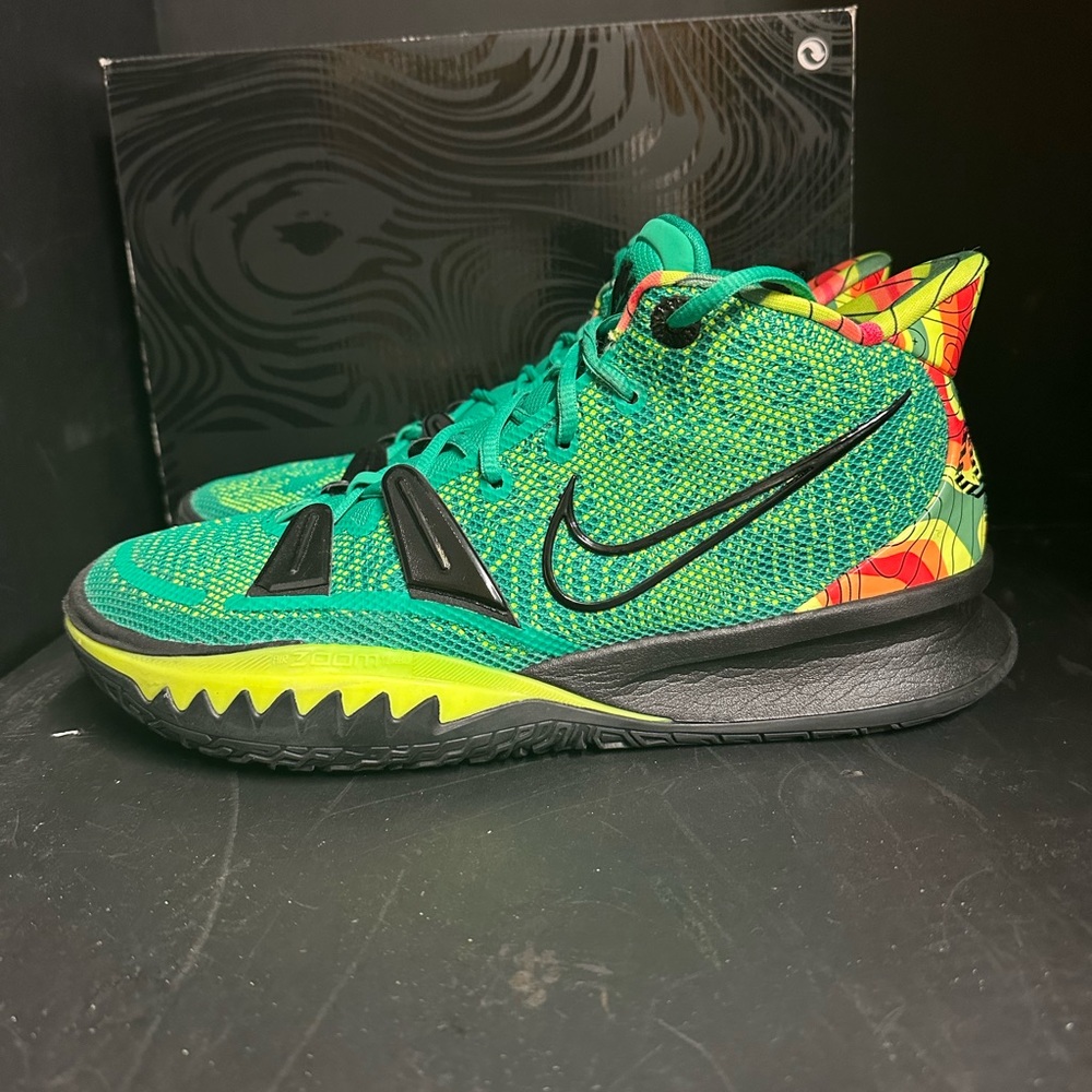 Men’s Nike Kyrie 7 Weatherman